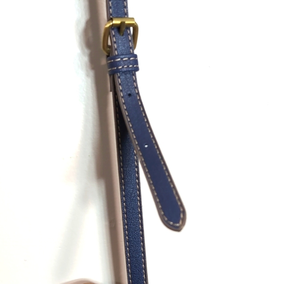 St Johns Bay Navy Faux Leather Crossbody Bag. - Picture 3 of 16